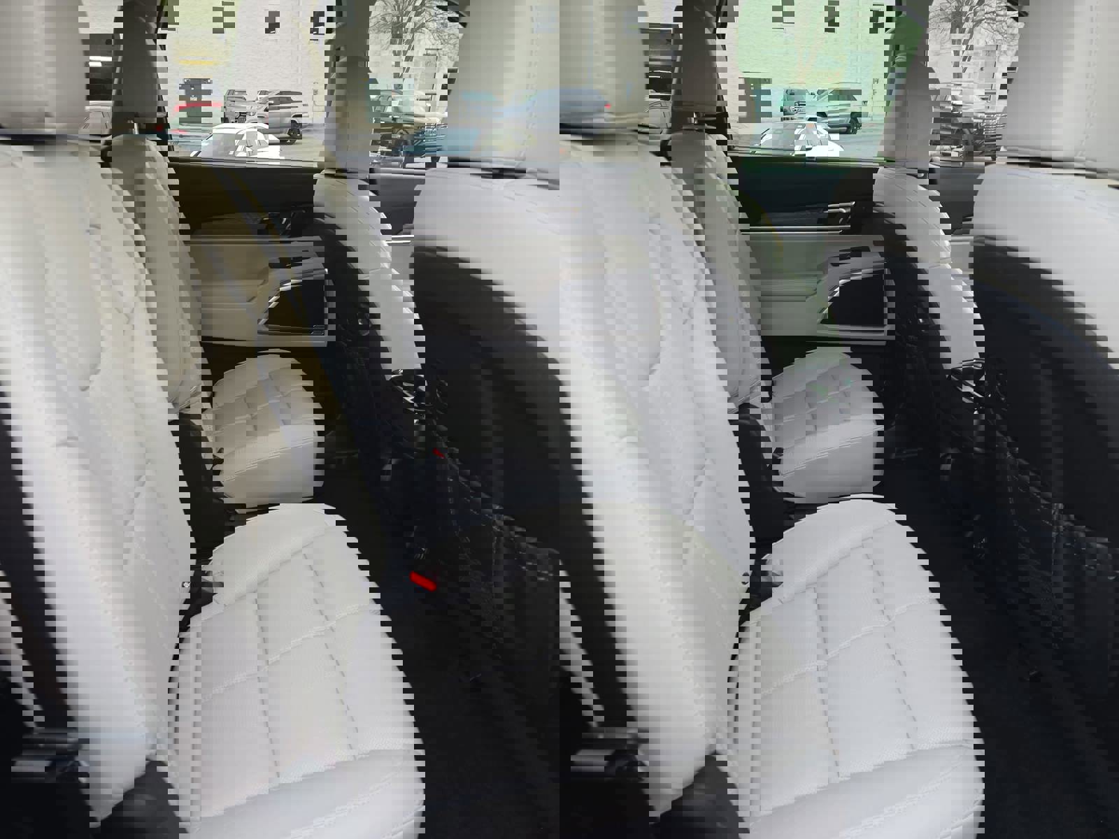 Used 2022 Kia Telluride EX w/ EX Premium Package image 12