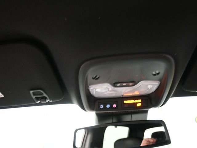 Used 2024 Chevrolet Colorado Z71 w/ Z71 Convenience Package 2 image 12