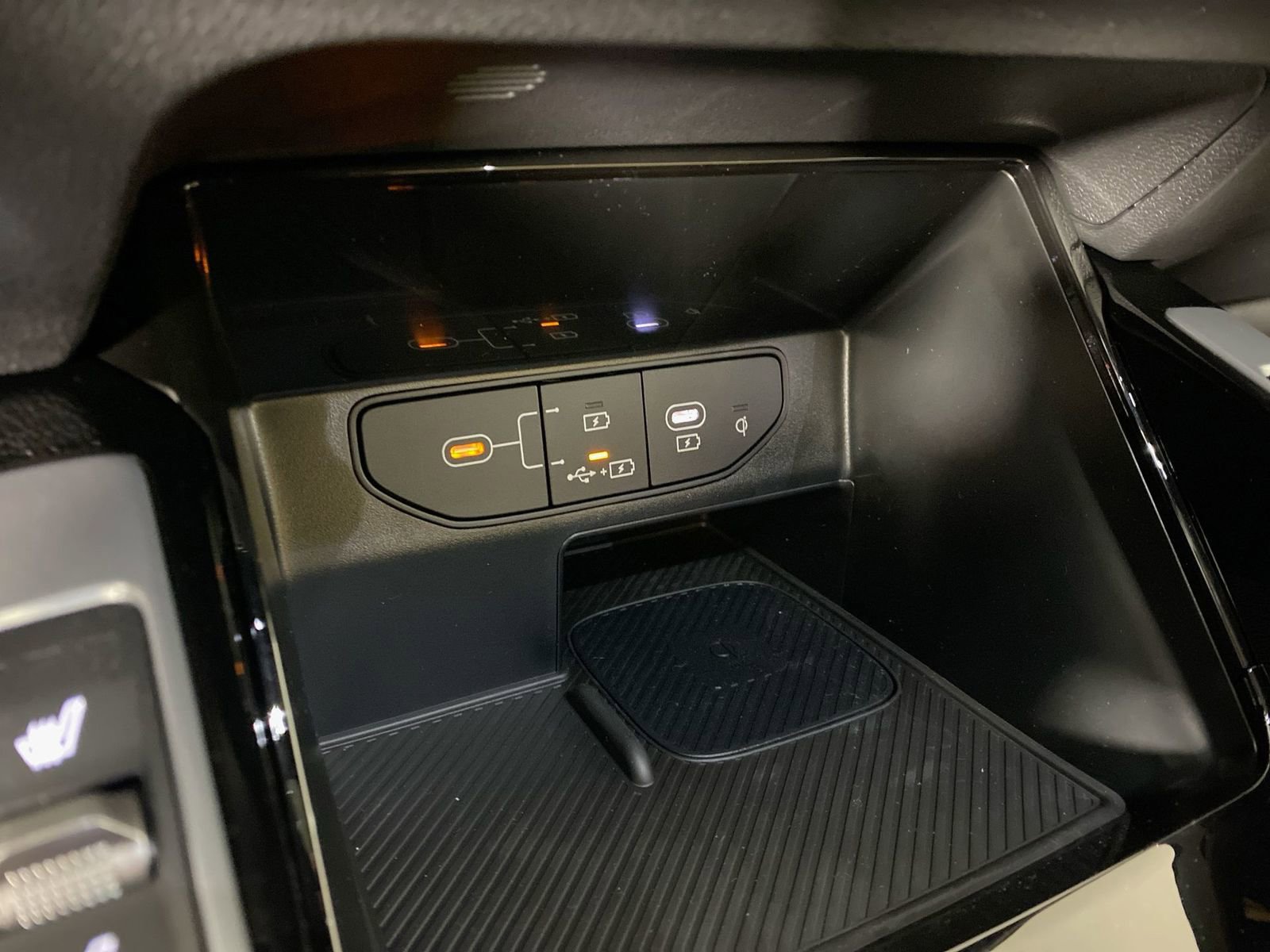 Used 2024 Kia Sorento SX Prestige w/ Olive Brown Leather Package image 13