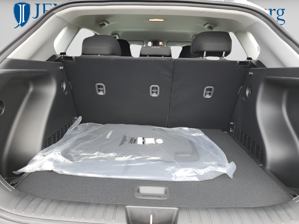 New 2027 Hyundai Kona SE FWD image 15