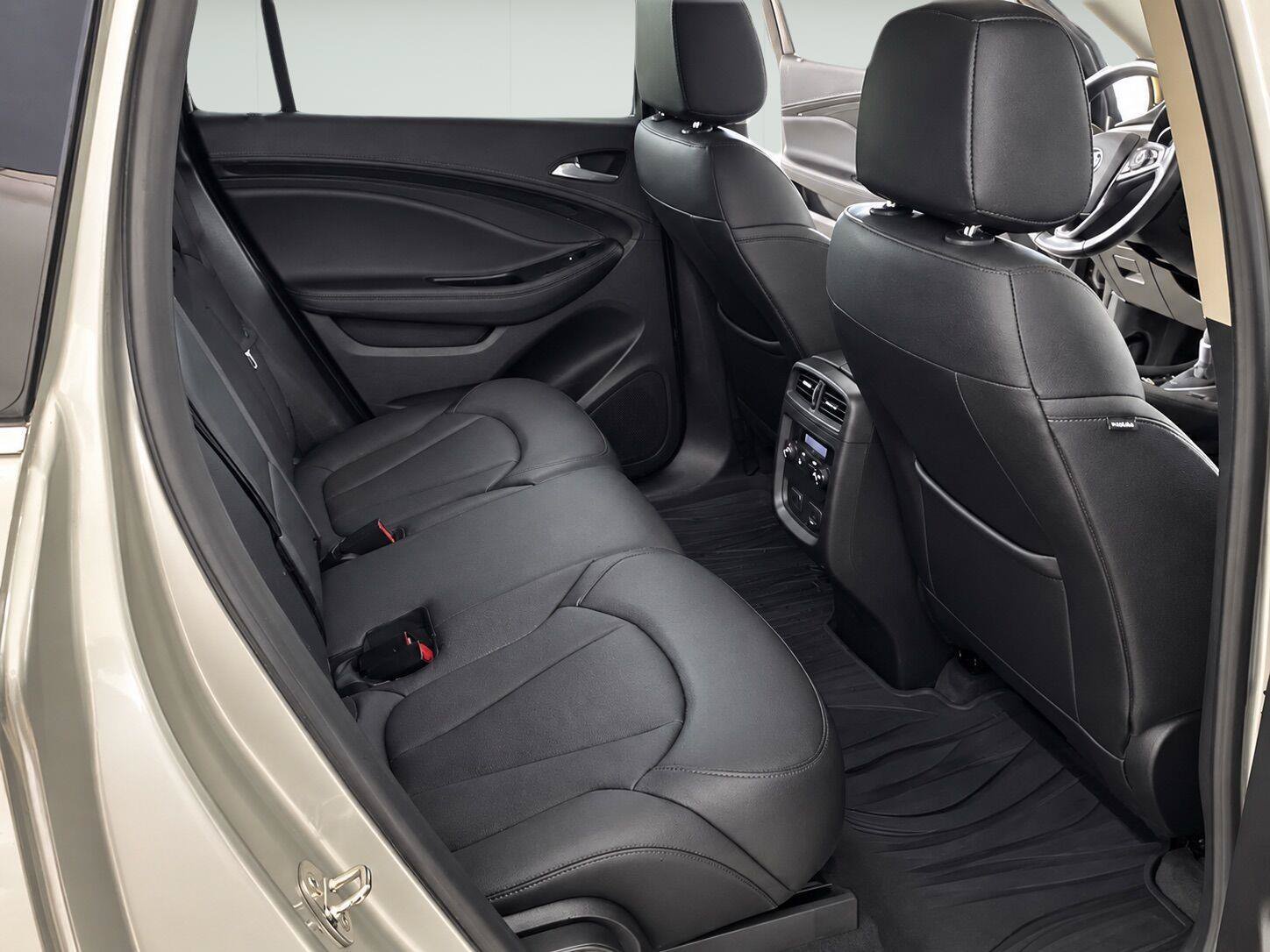 Certified 2019 Buick Envision Essence AWD/4WD image 13