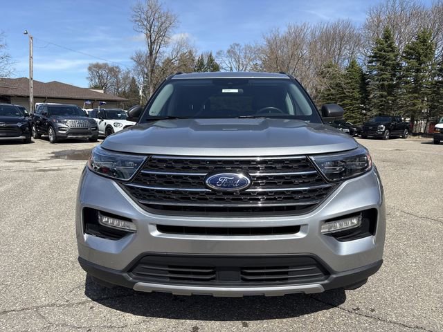 Certified 2023 Ford Explorer XLT w/ Equipment Group 202A image 2