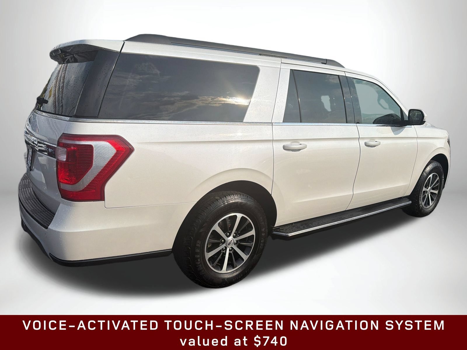 Used 2018 Ford Expedition Max XLT w/ Equipment Group 202A AWD/4WD image 6
