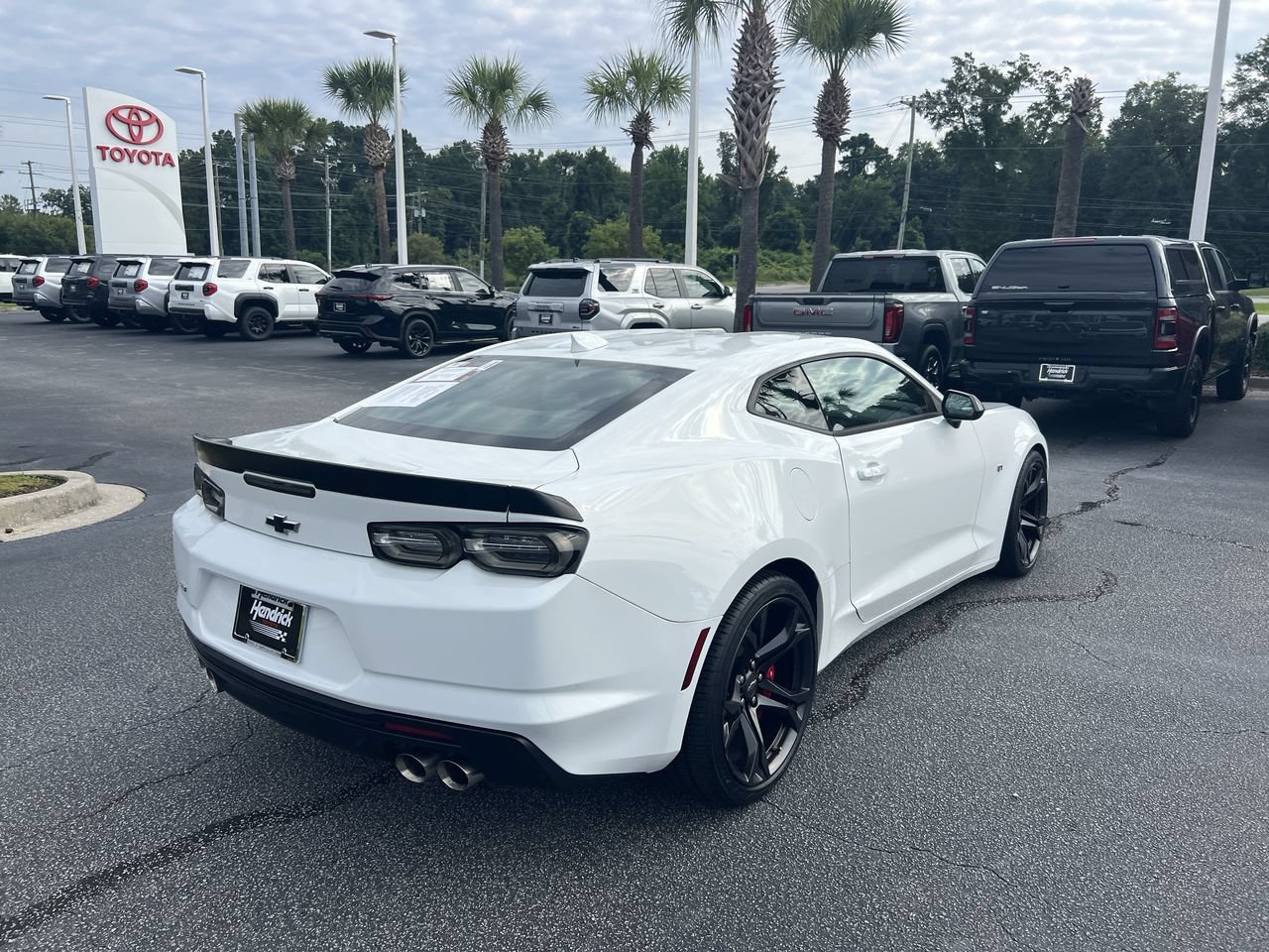 Used 2021 Chevrolet Camaro SS RWD image 10