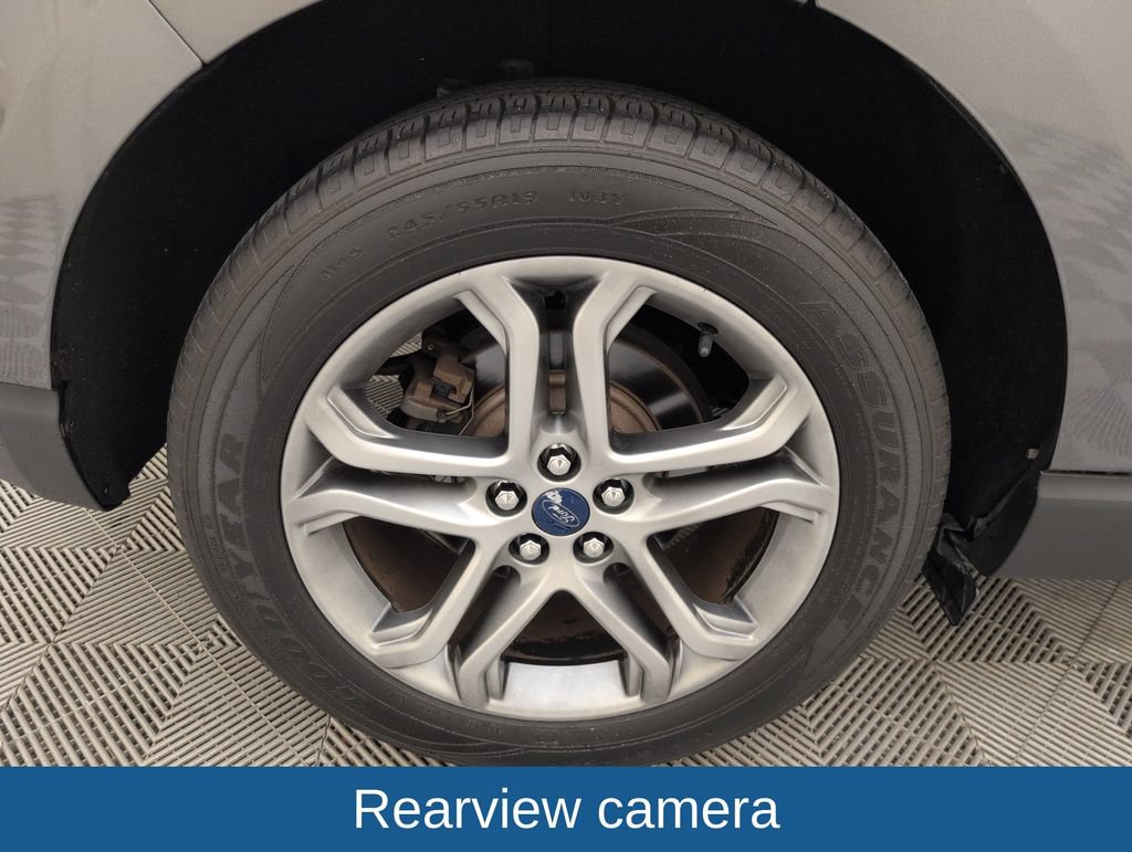 Used 2015 Ford Edge Titanium w/ Technology Package FWD image 17