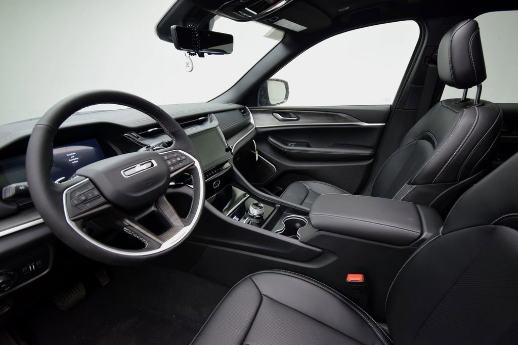 New 2026 Jeep Grand Cherokee L Limited image 33