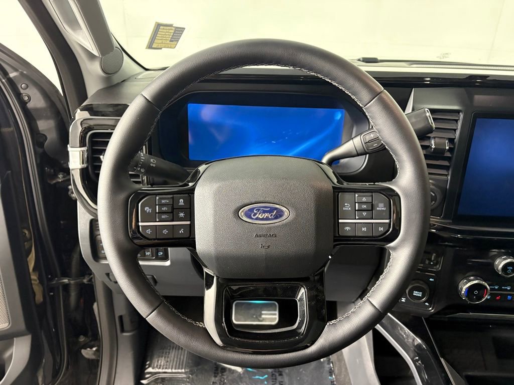 Used 2026 Ford F250 Lariat w/ Black Appearance Package image 16