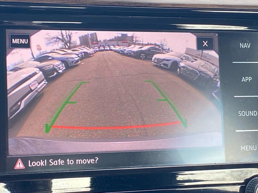 Used 2020 Volkswagen Passat 2.0T SEL image 16