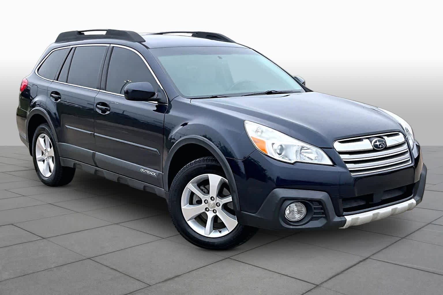Used 2014 Subaru Outback 2.5i Limited w/ Moonroof Package AWD/4WD image 3