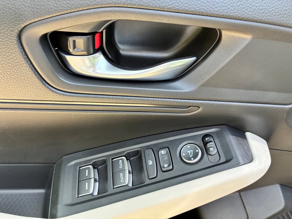 Used 2025 Honda Accord LX image 20