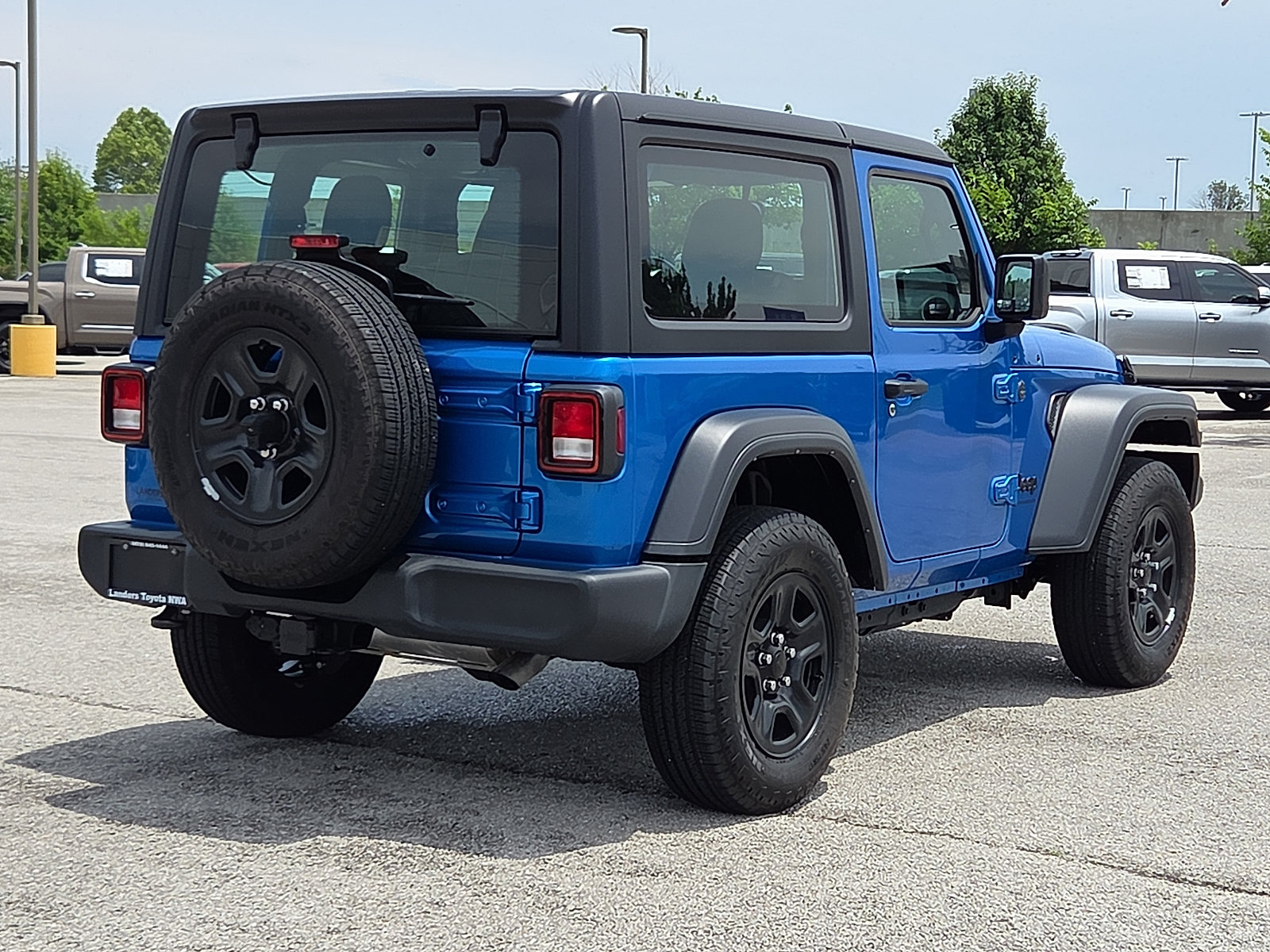 Used 2024 Jeep Wrangler Sport AWD/4WD image 5