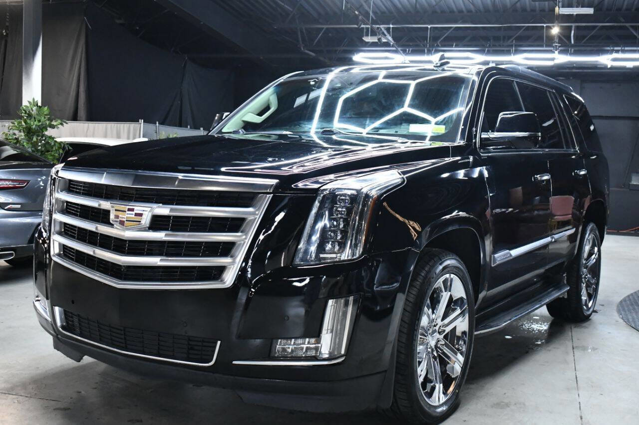 Used 2016 Cadillac Escalade Luxury image 7