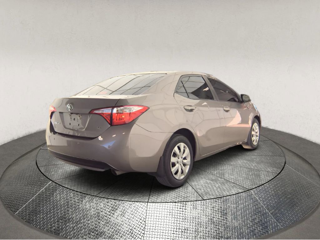 Used 2016 Toyota Corolla LE image 2