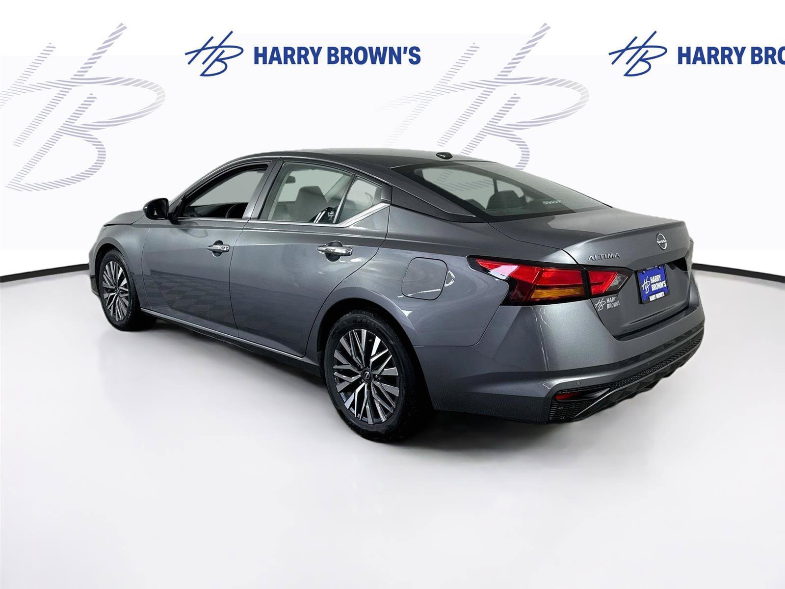 Used 2025 Nissan Altima 2.5 SV FWD image 26