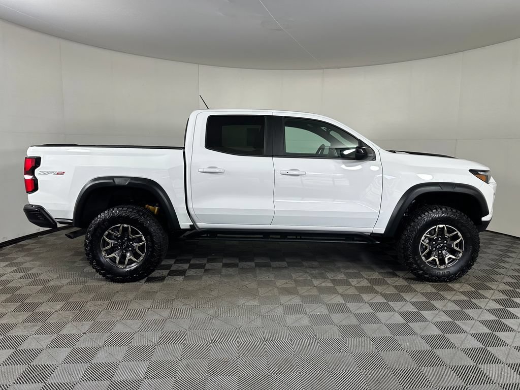 Used 2024 Chevrolet Colorado ZR2 AWD/4WD image 6