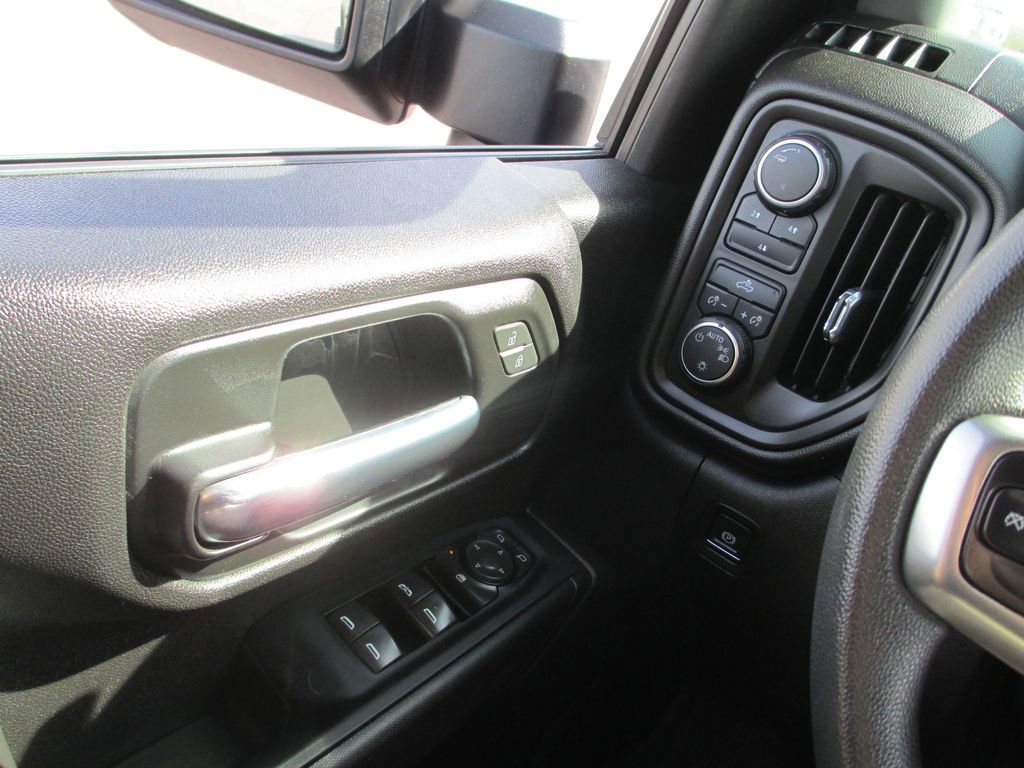 Used 2022 Chevrolet Silverado 2500 Custom w/ Custom Convenience Package image 22