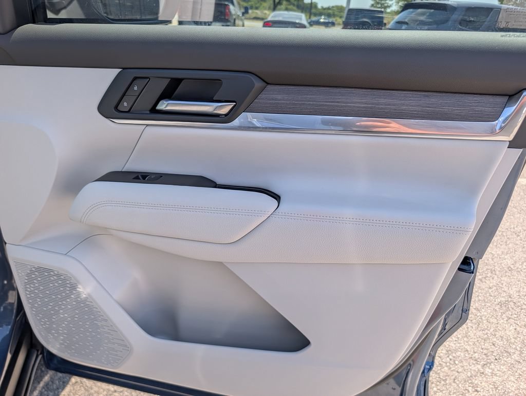 New 2027 GMC Terrain Denali w/ LPO, Floor Liner Package AWD/4WD image 31