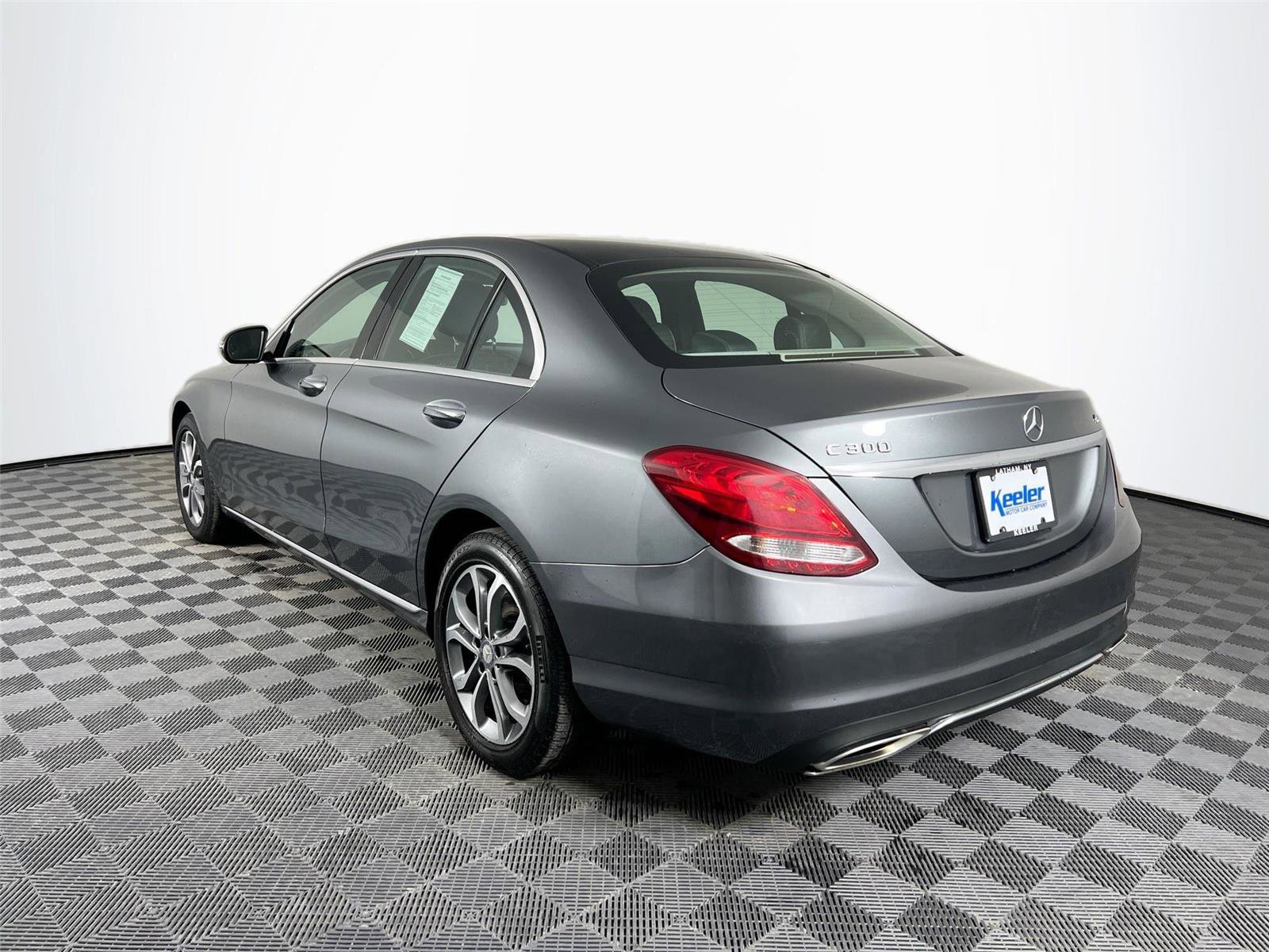 Used 2017 Mercedes-Benz C 300 4MATIC Sedan image 4