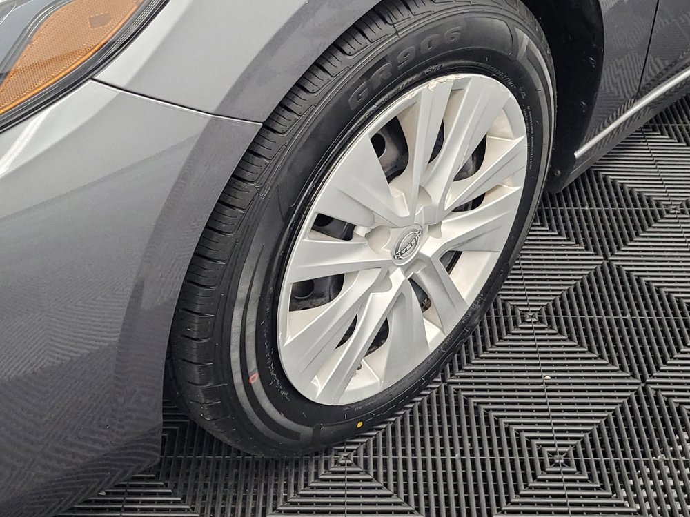 Used 2024 Nissan Sentra S FWD image 31
