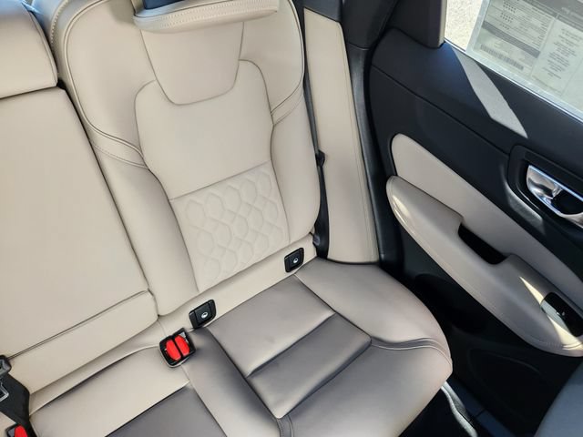 New 2026 Volvo XC60 T8 Plus w/ Protection Package Premier AWD/4WD image 15