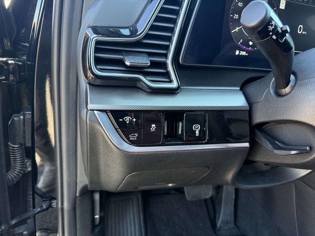 Used 2024 Kia Sportage SX image 14