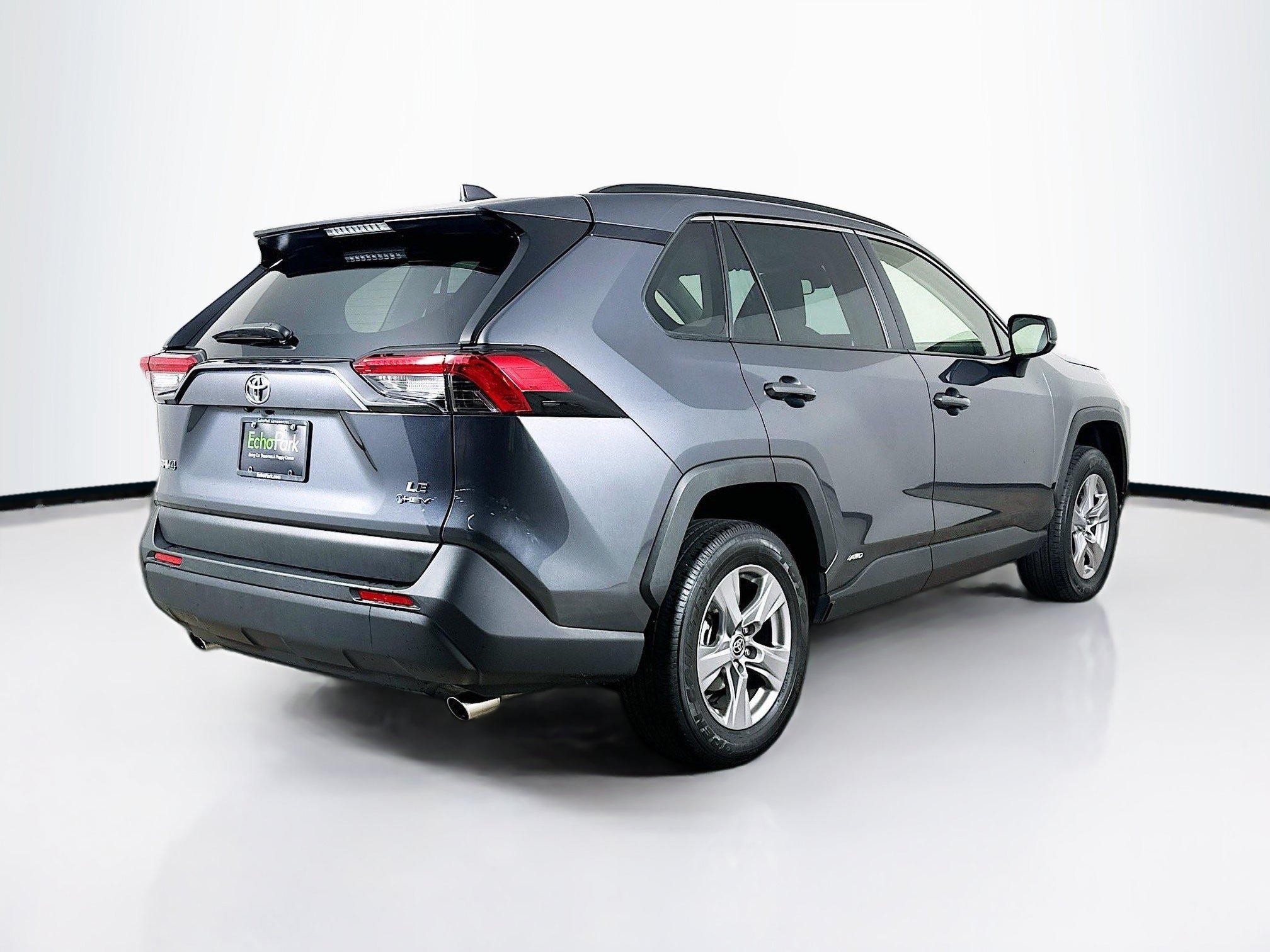 Used 2025 Toyota RAV4 LE AWD/4WD image 9
