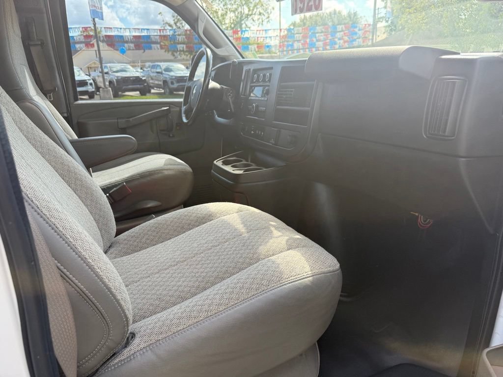 Used 2021 Chevrolet Express 2500 w/ Driver Convenience Package RWD image 13