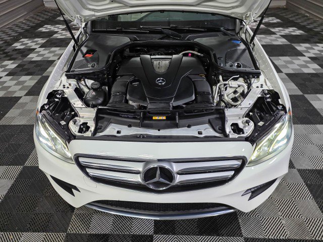 Used 2017 Mercedes-Benz E 400 4MATIC Wagon image 39