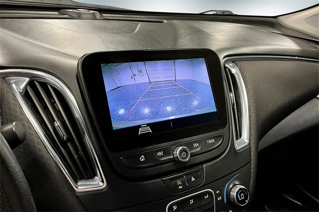 Used 2020 Chevrolet Malibu LT image 14