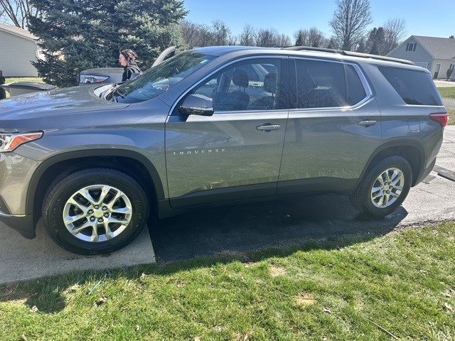 Used 2020 Chevrolet Traverse LT image 4