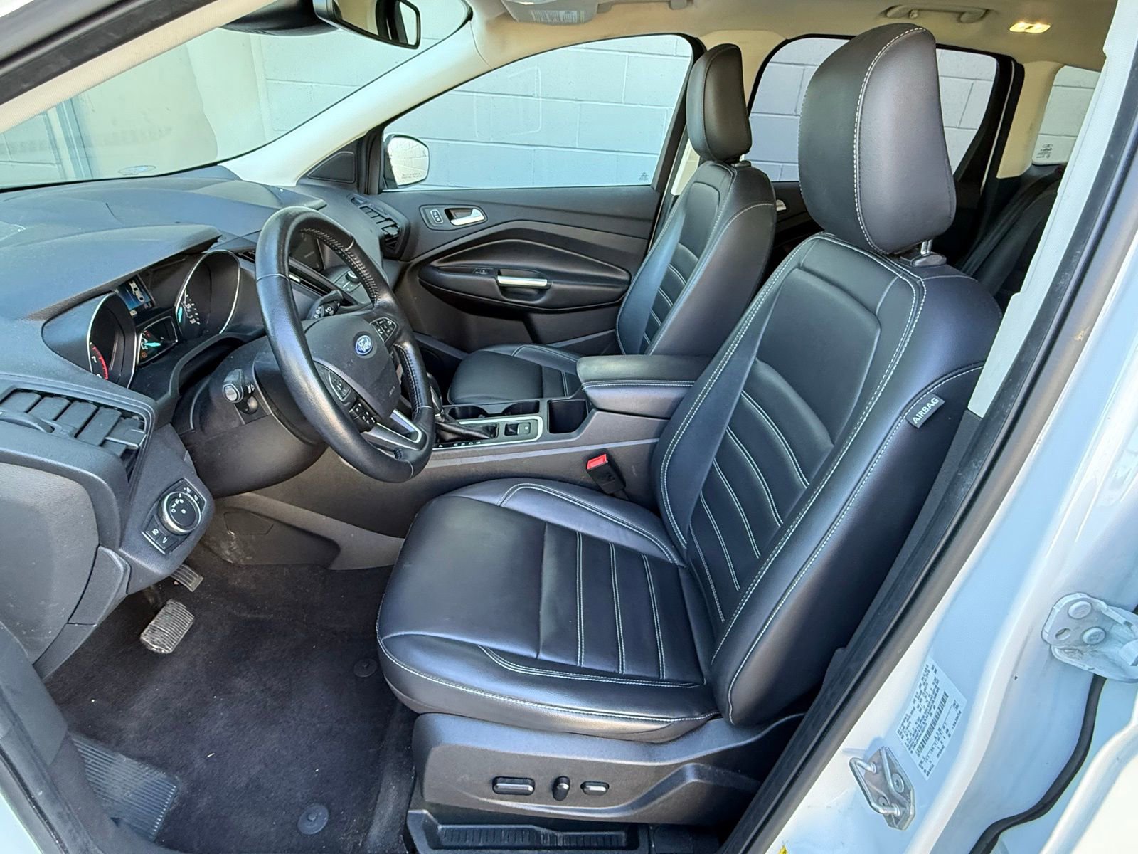 Used 2019 Ford Escape SEL image 12