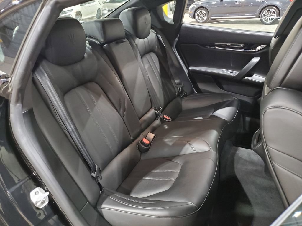 Used 2018 Maserati Quattroporte S GranSport Q4 AWD/4WD image 20