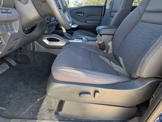 Used 2022 Nissan Frontier SV w/ Technology Package image 12