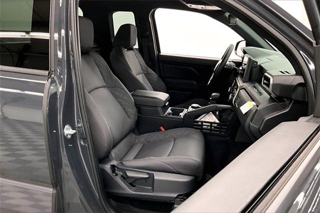 Used 2025 Toyota Tacoma SR image 7