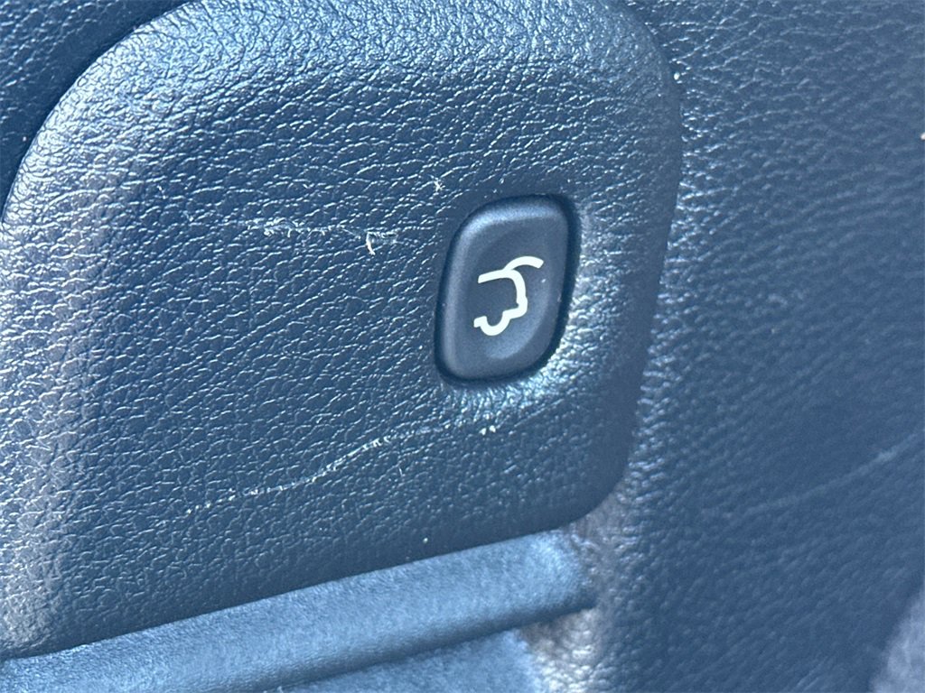 Used 2020 Jeep Grand Cherokee Overland image 17