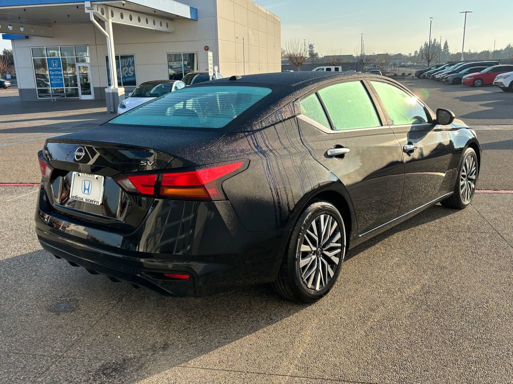 Used 2024 Nissan Altima 2.5 SV image 5