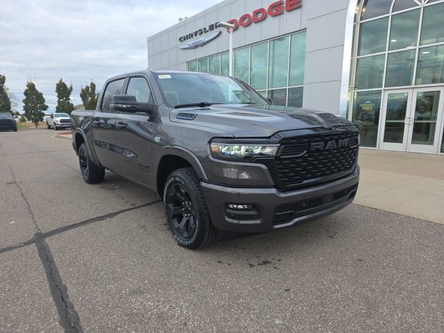 New 2026 RAM 1500 4x4 Crew Cab image 3