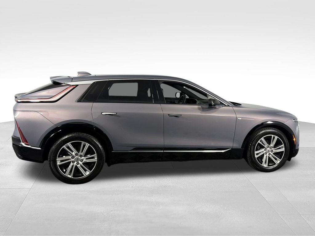 Used 2024 Cadillac Lyriq Tech RWD image 5