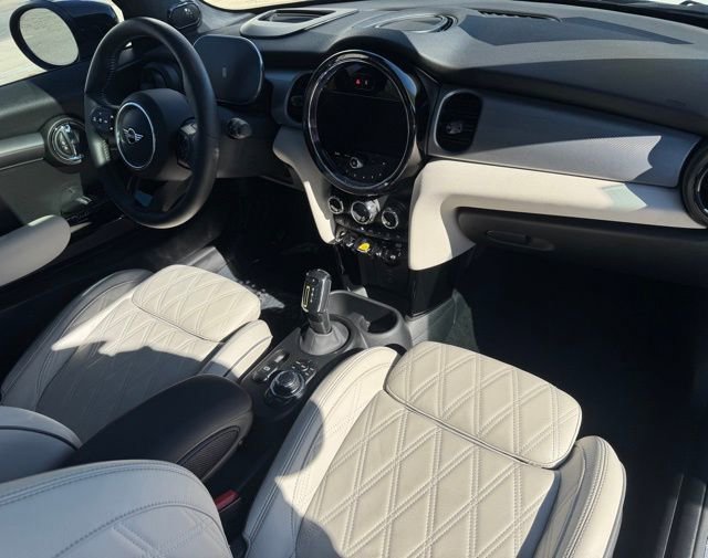 Used 2024 MINI Cooper SE image 26