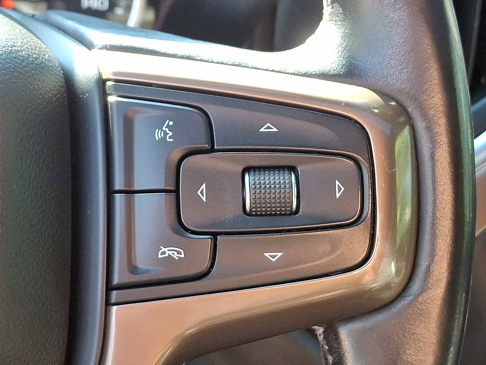 Used 2019 Chevrolet Silverado 1500 High Country image 19