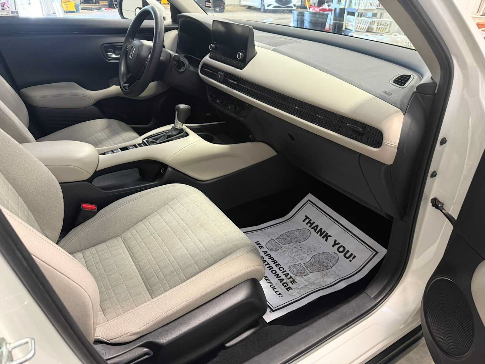 Used 2023 Honda HR-V LX image 27