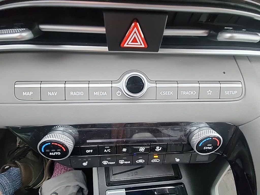 Certified 2023 Hyundai Elantra SEL w/ Convenience Package image 17