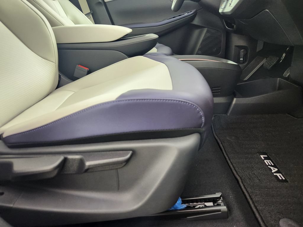 New 2026 Nissan Leaf SV+ w/ Illuminated Package FWD image 16
