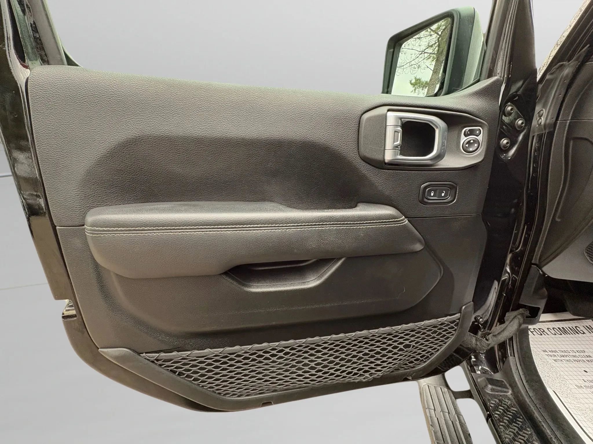 Used 2020 Jeep Gladiator Overland image 28