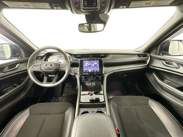 Used 2024 Jeep Grand Cherokee L Altitude AWD/4WD image 33