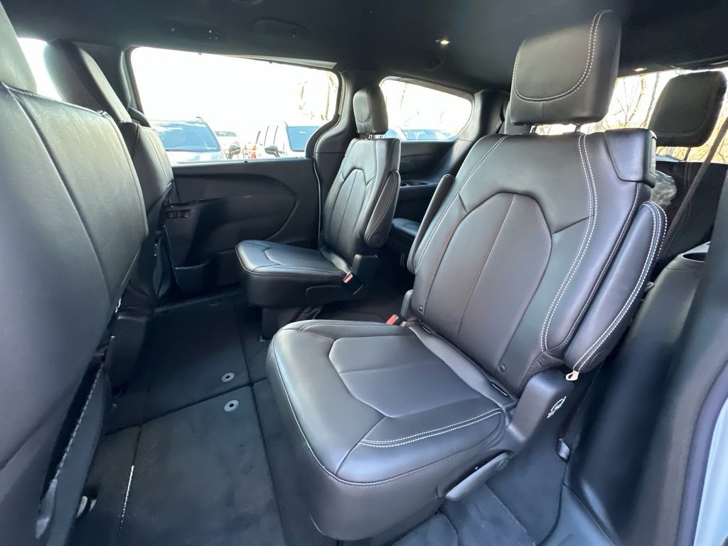 New 2026 Chrysler Pacifica Select image 19