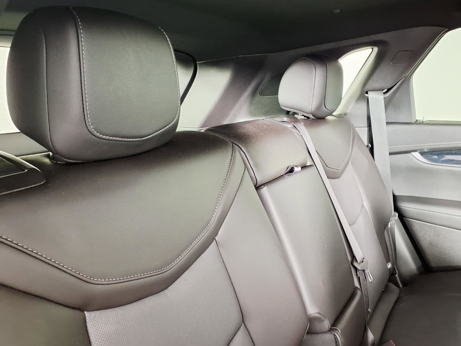 Used 2024 Cadillac XT5 Premium Luxury w/ Technology Package image 12