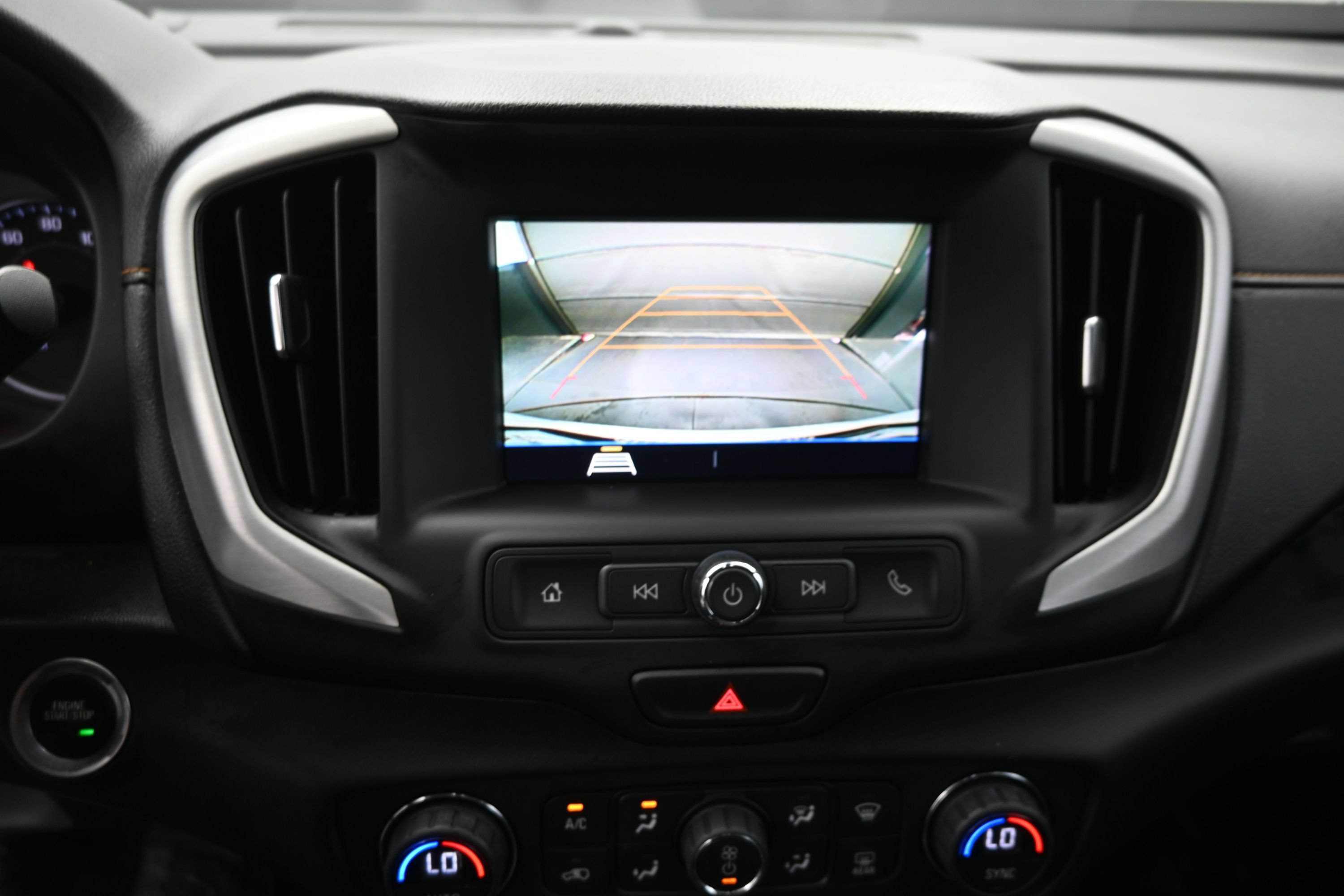 Used 2020 GMC Terrain SLE w/ Driver Convenience Package FWD image 15