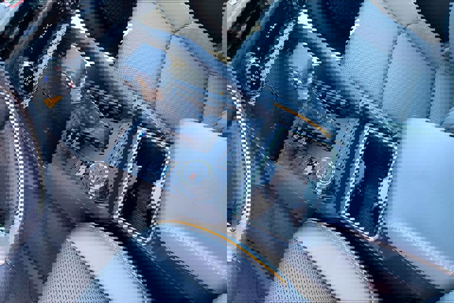 Used 2024 Toyota Tacoma 4x4 Double Cab Hybrid image 17