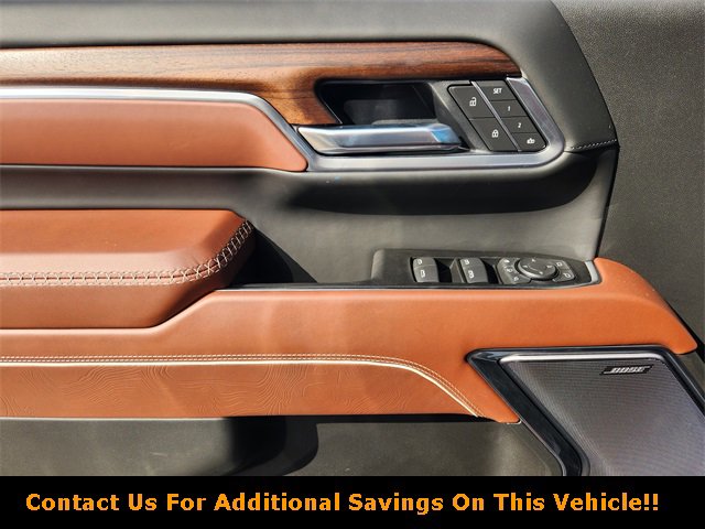 New 2026 GMC Sierra 2500 Denali Ultimate w/ LPO, Black Badging Package image 17